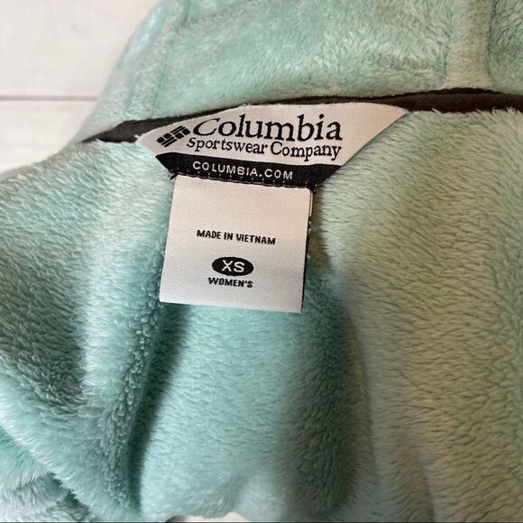 Columbia mint green velour XS long sleeve hoodie - Picture 7 of 9